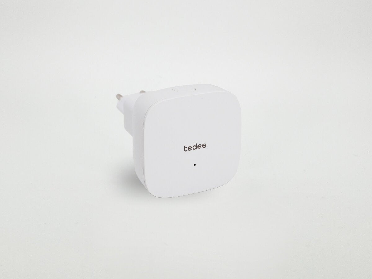 Tedee Bridge – British Plug (Type G) Wi-Fi Adapter for Remote Smart Lock Access